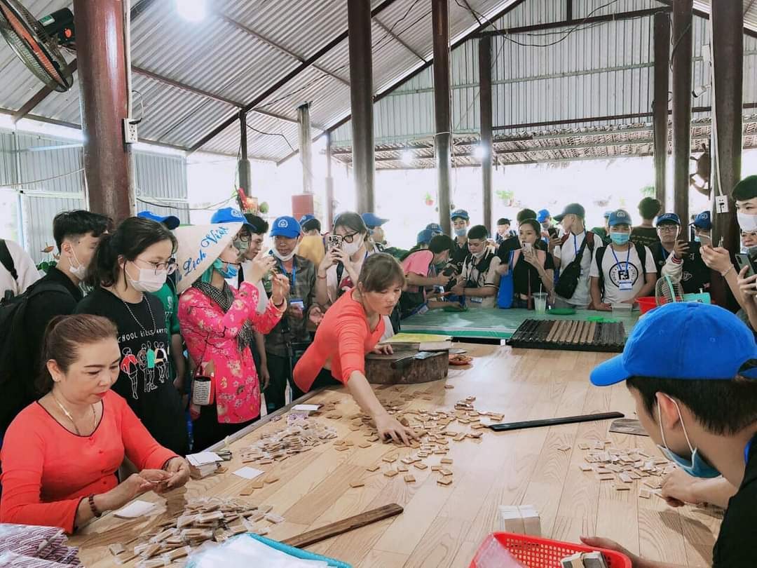 Coconut candy workshop in Ben Tre - hand-cut pieces wrapped fresh before your eyes