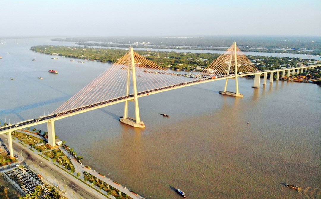 Rach Mieu Bridge — the gateway linking My Tho (Tien Giang) with Ben Tre