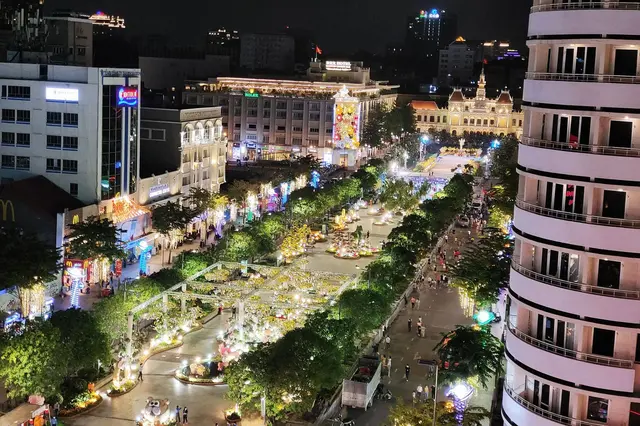 Nguyen Hue flower street