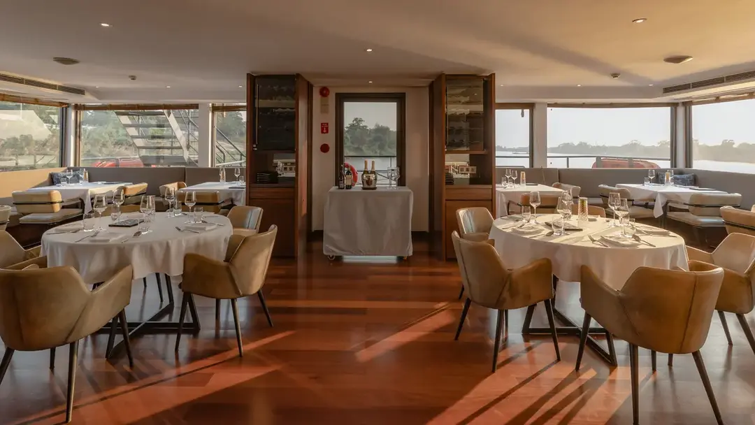 Mekong cruise gourmet dining