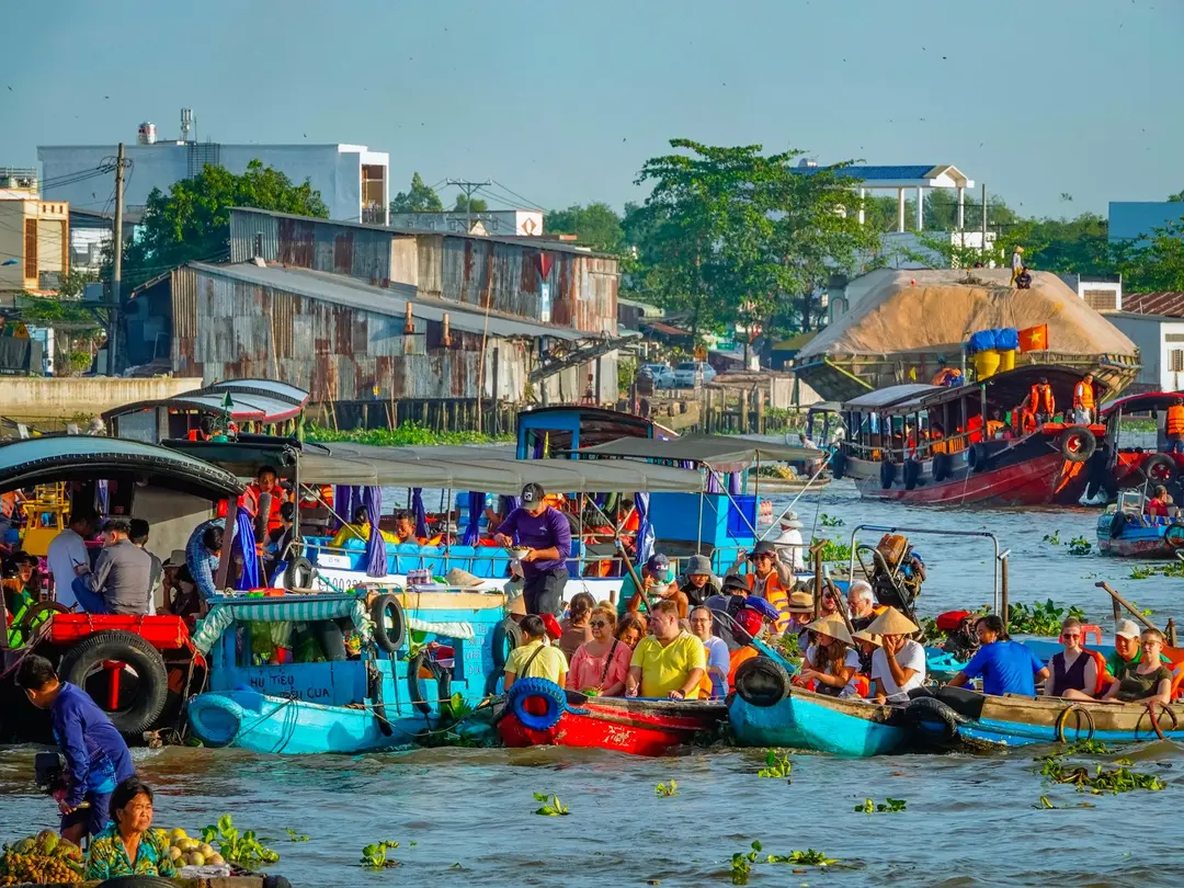 Mekong floating market visit