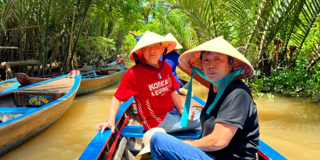 Mekong River day tour group