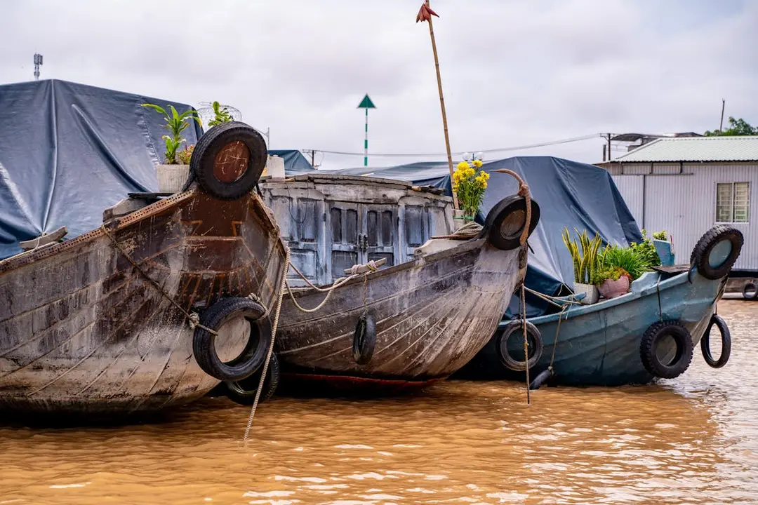 mekong delta traditional boats and transport